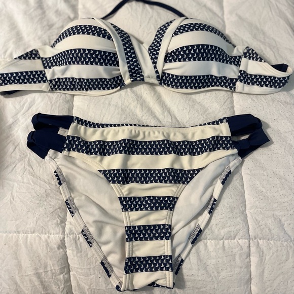 VENUS Other - EXC RARE Venus Blue And White Sale Boat  Swimsuit Bikini Top B‎ & Bottom 8